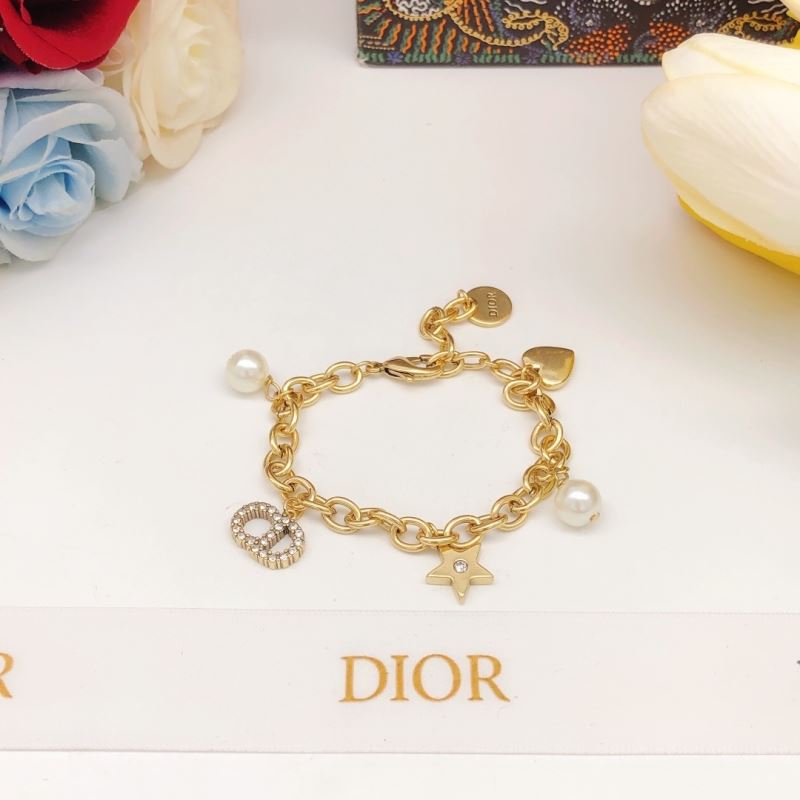 chr1st1an D10r bracelets